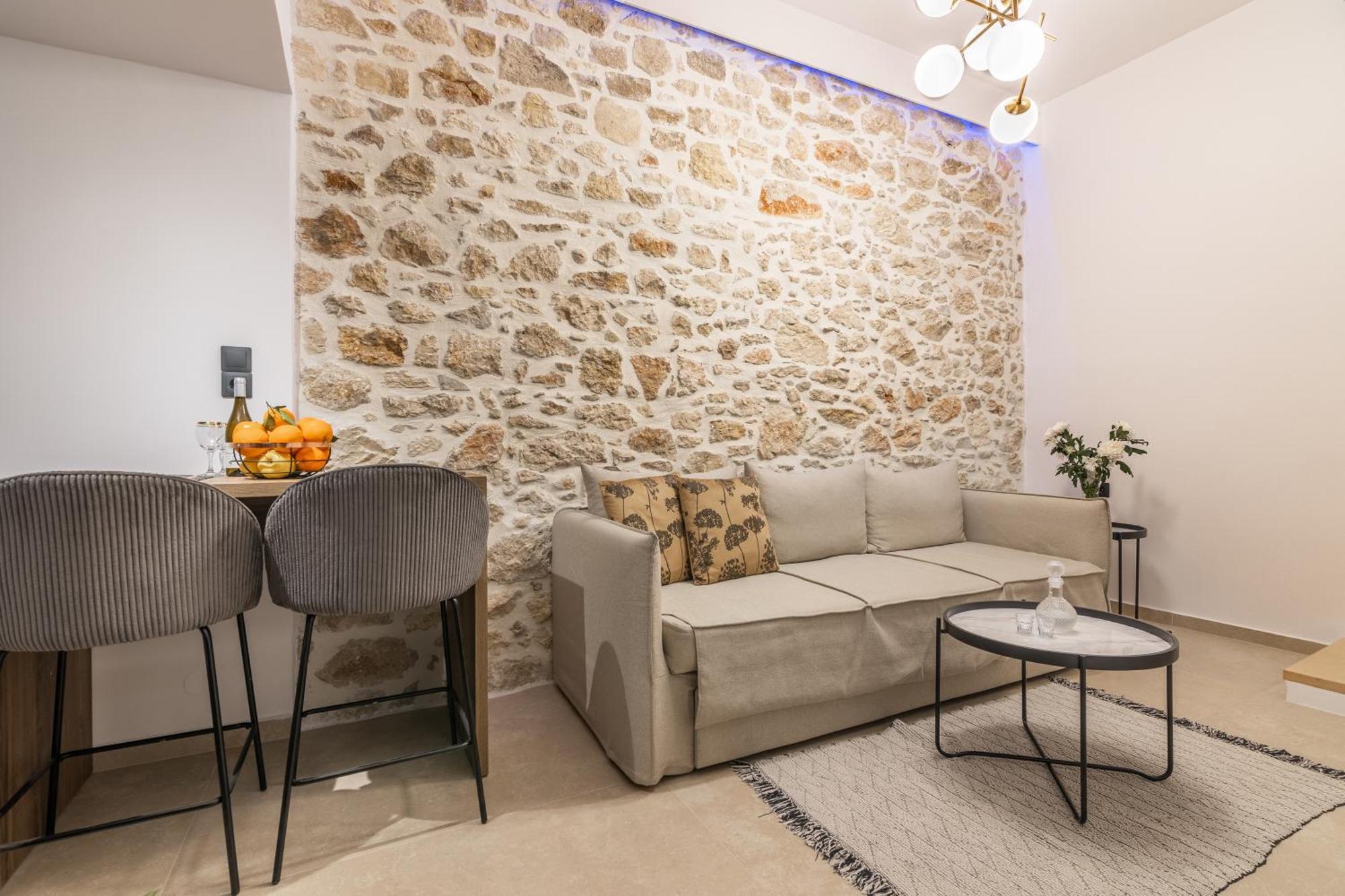 Efrosini Apartment *